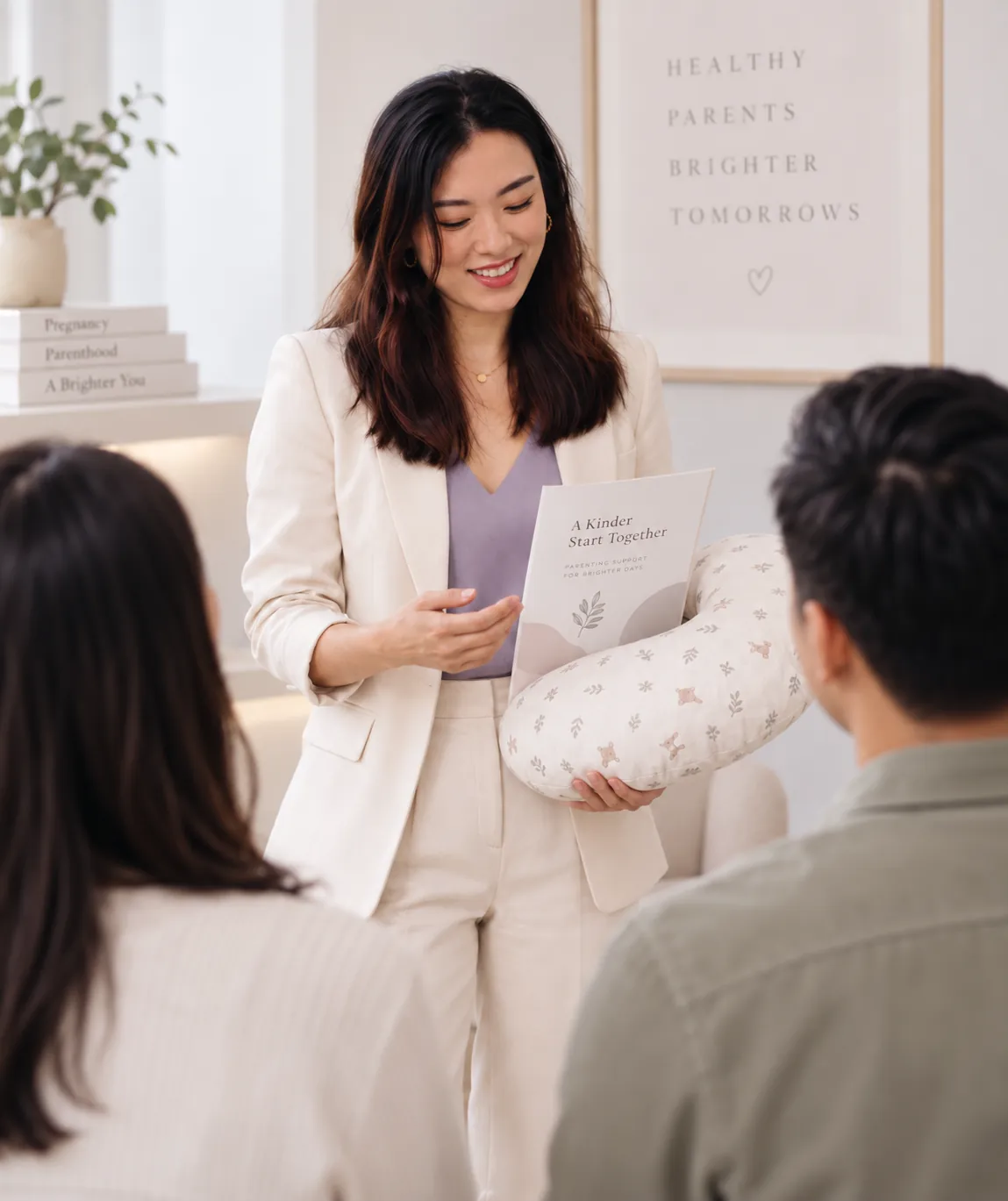 Estee Chew teaching parents in a sleep class