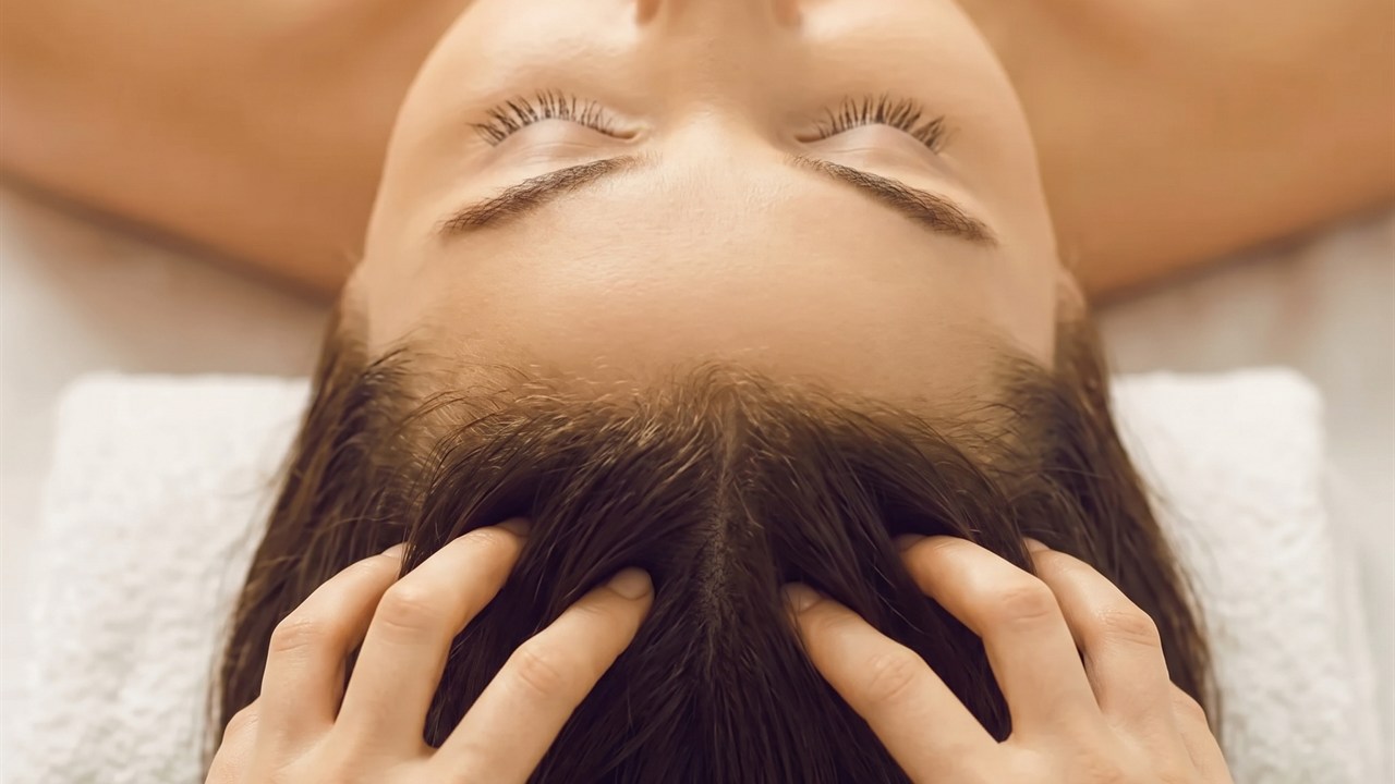 3 Hair and Scalp Problems New Moms Should Know About